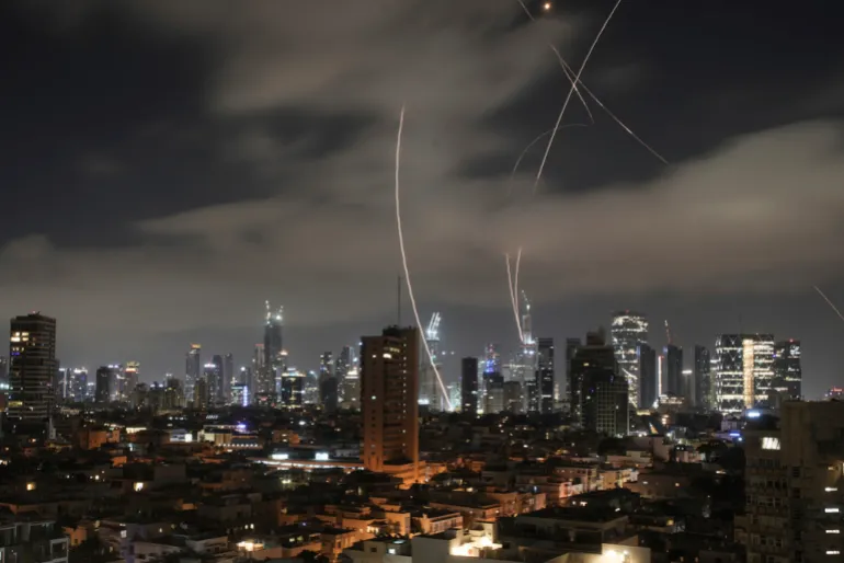 ޙޫޘީން އިސްރާއީލަށް ދެވަނަ ފަހަރަށް މިސައިލް ހަމަލާ ދީފި