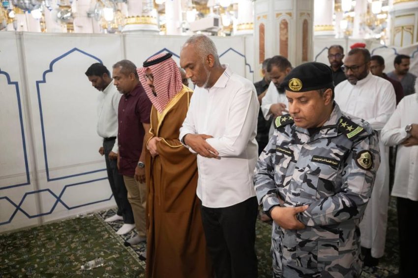 ރައީސް މުއިއްޒު މަސްޖިދުއް ނަބަވީއަށް ޒިޔާރަތް ކުރައްވައިފި