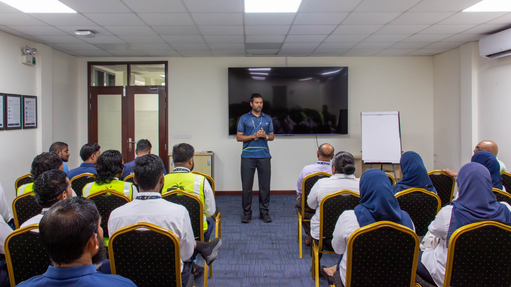 ވެލާނާގެ އައު ޓާމިނަލްގެ 300 މުވައްޒަފުނަށް ހާއްސަ ތަމްރީނުތަކެއް ފަށައިފި