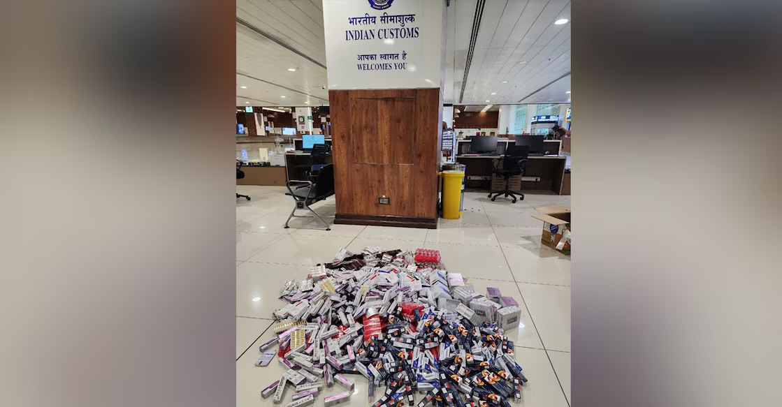 ރާއްޖެއަށް ގިނަ އަދަދެއްގެ ބޭސް އެތެރެކުރަން އުޅުނު ގިނަ އަދަދެއްގެ ބޭސް އިންޑިއާގެ ކަސްޓަމްސްއިން ހިފަހައްޓައިފި