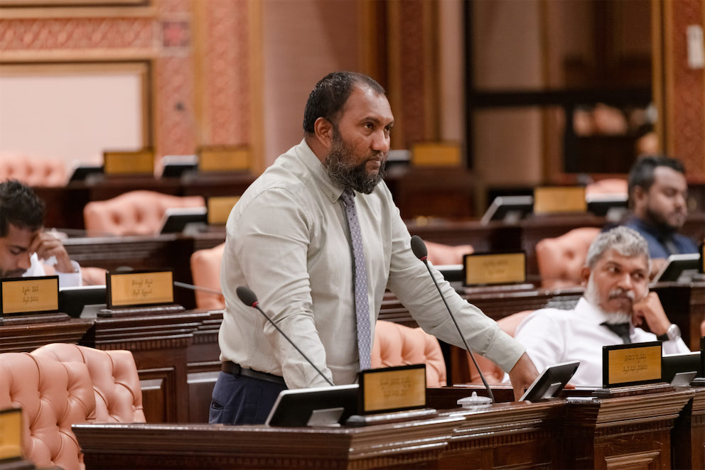 ހުކުރު ގަޑީގައި ވެލާނާ އިންޓަނޭޝަނަލް އެއާޕޯޓަށް ފްލައިޓް ނުޖެއްސޭ ގޮތަށް ގާނޫނު ބަދަލު ކުރުމަށް ގޮވާލައިފި