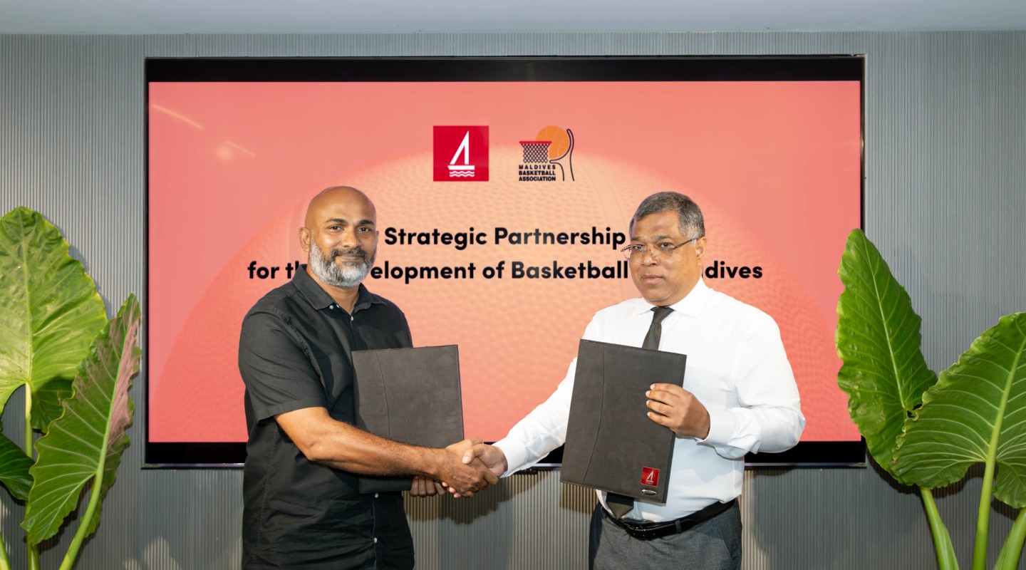 ބޭންކް އޮފް މޯލްޑިވްސް އިން މޯލްޑިވްސް ބާސްކެޓްބޯލް އެސޯސިއޭޝަންއާއެކު އެއްބަސްވުމެއްގައި ސޮއިކޮށްފި