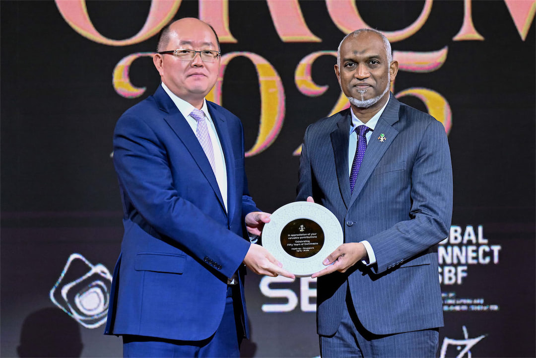 ރާއްޖެ އާއި ސިންގަޕޫރާ ދެމެދު ގުޅުން ބަދަހިކުރުމަށް މުހިންމު މަސައްކަތްތައް ކުރެއްވި ފަރާތްތަކަށް ހަނދާނީ ފިލާ ދެއްވައިފި