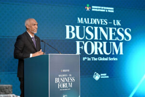 ލަންޑަންގައި ބޭއްވި "މޯލްޑިވްސް-ޔޫކޭ ބިޒްނަސް ފޯރަމް"ގައި ރައީސް ބައިވެރިވެވަޑައިގެންފި