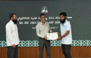 އަޟްޙާ ޢީދު އިސްލާމީ އިމުގެ ތެރެއިން ފާހަގަކުރި ފަރާތްތަކަށް ޖަމްޢިއްޔަތުއްސަލަފުން އަގުވަޒަންކޮށް ހަނދާނީ ލިޔުން ދީފި