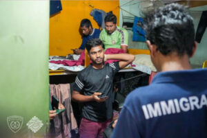 ކަރަންކާ މަގު ރެއިޑުގައި ގަވާއިދާ ޚިލާފަށް މަސައްކަތްކުރި 25 ބިދޭސީން ހައްޔަރު ކޮށްފި