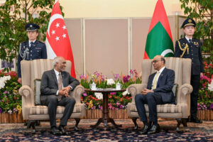 ރައީސްގެ ދެކަނބަލުން ސިންގަޕޫރަށް ކުރެއްވި ފުރަމާނަ ދަތުރުފުޅު ނިންމަވާލައްވައިފި