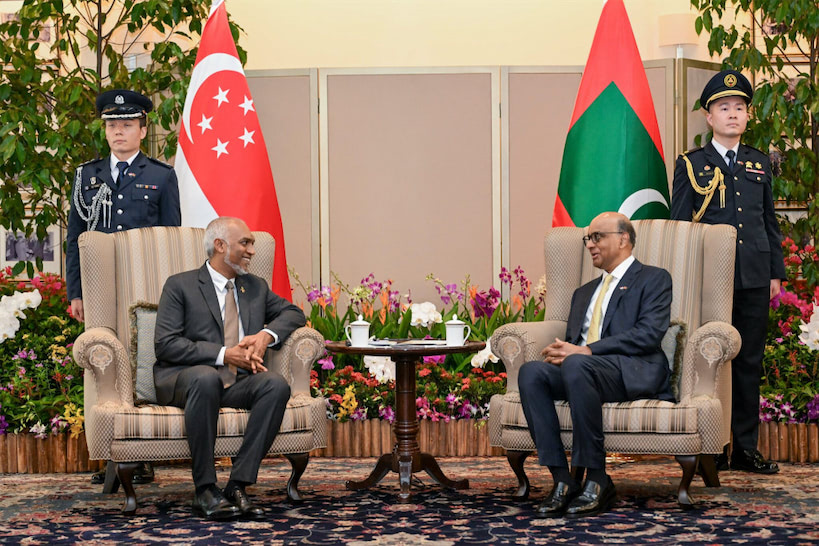 ރައީސްގެ ދެކަނބަލުން ސިންގަޕޫރަށް ކުރެއްވި ފުރަމާނަ ދަތުރުފުޅު ނިންމަވާލައްވައިފި