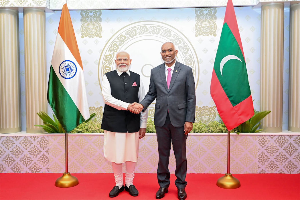 އިންޑިއާއިން ނެގި 400 މިލިއަން ޑޮލަރުގެ ސްވޮޕް ފެސިލިޓީ ދައްކައިފި، އަލަށް 30 ބިލިއަން ރުޕީސްގެ އެހީއެއް