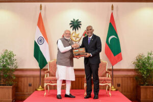 އިންޑިއާއިން ސިފައިންނަށް 72 ވެހިކަލް ހަދިޔާކޮށްފި