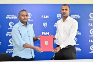 ފުޓުބޯޅަ މުޅިން އާ ހަރުފަތަކަށް ގެންދިއުމުގެ ވައުދާއެކު ޓޮމް އެފްއޭއެމް ރައީސްކަމަށް ކުރިމަތިލައިފި