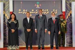 ސަރުކާރުން ދެއްވާ ޝަރަފުވެރިކަމުގެ ޤައުމީ އިނާމު 3 ބޭފުޅަކަށް އަދި ހިތްވަރު ދިނުމުގެ ޤައުމީ އިނާމު 9 ބޭފުޅަކަށާއި ކުންފުންޏަކަށް