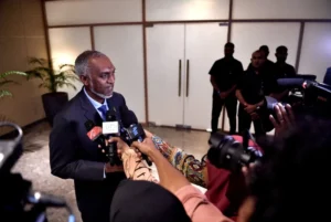 ރައީސް މުއިއްޒު މާޗުން ފެށިގެން ކޮންމެ ހޯމަ ދުވަހަކު ނޫސްވެރިންނާ ބައްދަލުކުރައްވަން ނިންމަވައިފި