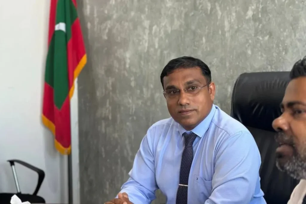ފެނަކަ ކޯޕަރޭޝަންގެ އެމްޑީ ކަމުން ނަޖާހު ވަކިކޮށްފި