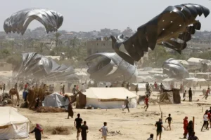 ވައިގެ މަގުން އެހީ ފޯރުކޮށްދޭން ވައްޓާލި ޕެލެޓަކުން ޖެހި 15 އަހަރުގެ ފަލަސްޠީނު ކުއްޖަކު ޝަހީދުވެއްޖެ