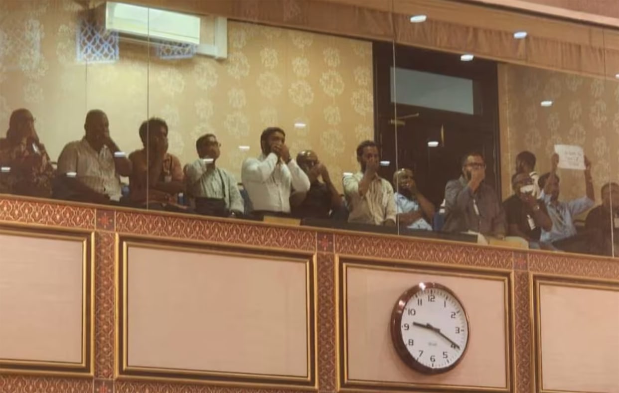 މީޑިއާގެ ބިލު އަނބުރާ ގެންދިޔުމަށް ބައިނަލްއަގްވާމީ ނޫސްވެރިންގެ ޖަމިއްޔާއިން ގޮވާލާއިފި