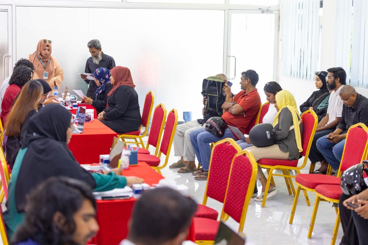 ގުޅީފަޅުން 843 ފަރާތަކަށް ގޯތީގެ އައު ރަޖިސްޓްރީ ހަވާލުކޮށްފި