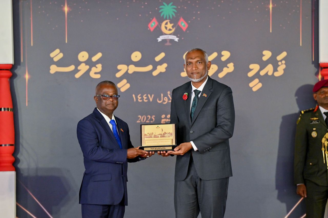 ދިވެހި ގައުމިއްޔަތަށް ހިދުމަތް ކުރުމުގެ ހާއްސަ ޝަރަފު، އުތީމު ރައްޔިތުންނަށް މިއަދު އަރުވައިފި