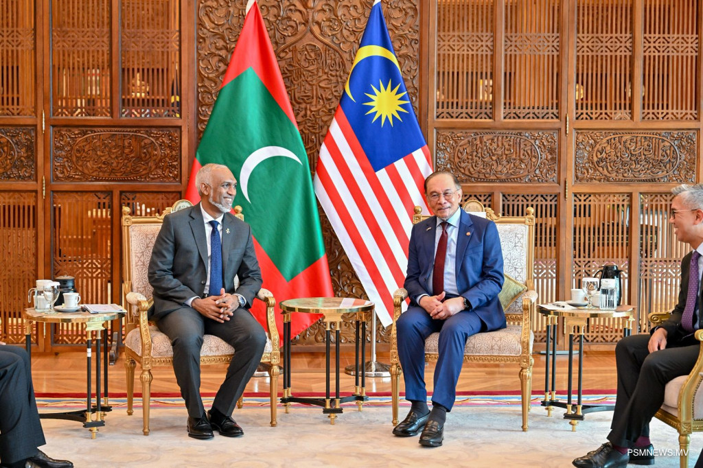 މެލޭޝިއާގެ 68 ވަނަ މިނިވަން ދުވަހުގެ ތަހުނިޔާ ރައީސް މުޢިއްޒު ފޮނުވައިފި