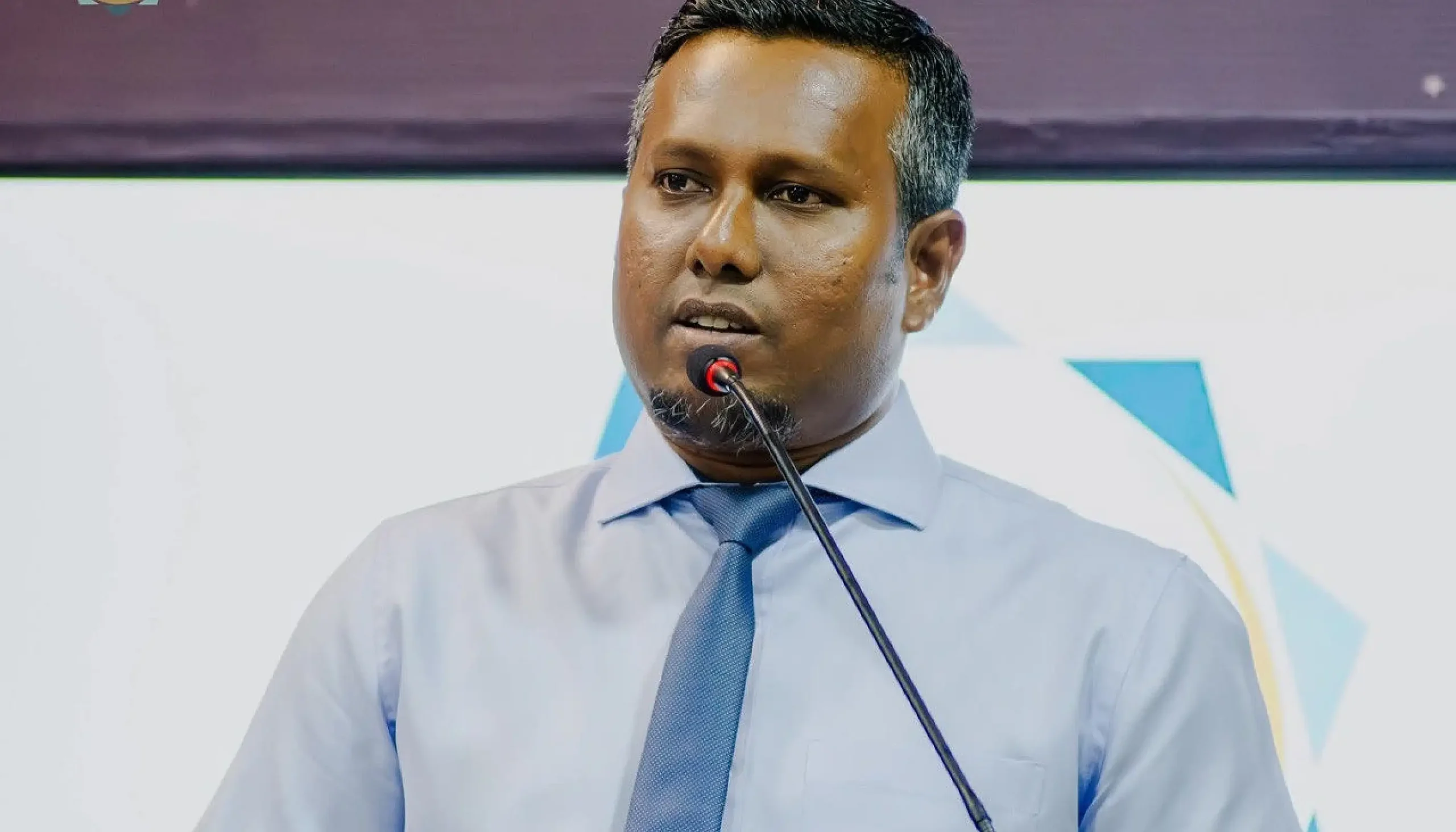އއ. އަތޮޅު ކައުންސިލުގެ އެސްޖީ މުހައްމަދު ޝަފީގު ސަސްޕެންޑުކޮށްފި