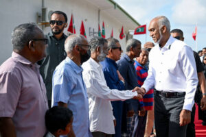 ރަށްރަށުގެ އަސާސީ ޚިދުމަތްތަކަށް ކައުންސިލުން ބިން ދޫކުރާއިރު އަގު ނެގުމަކީ ދެކޮޅުޖެހޭ ކަމެއް ނޫން: ރައީސް