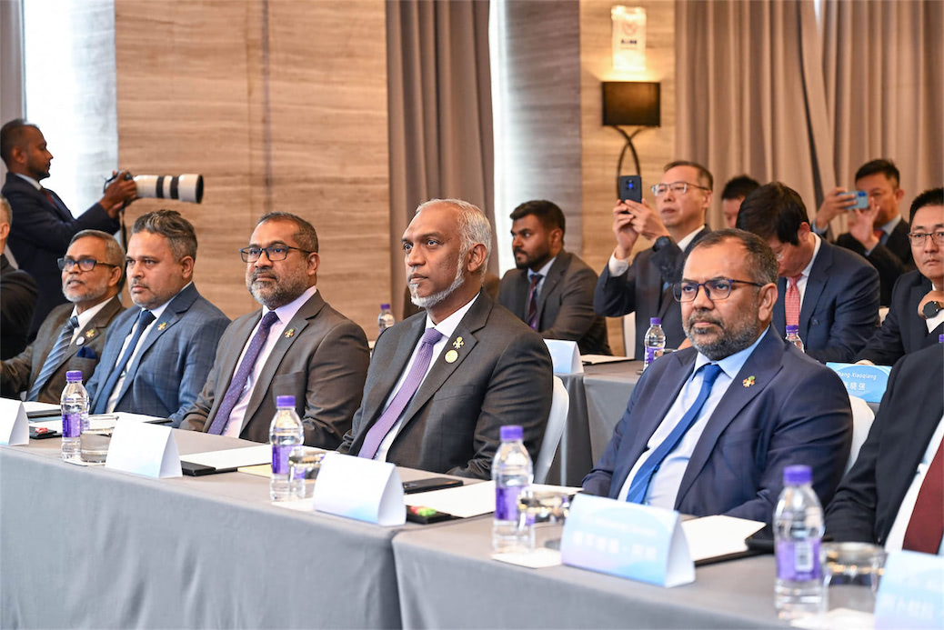 އެކިދާއިރާތަކުން އެއްބާރުލުންދިނުމާބެހޭ ފަހުމުނާމާތަކެއްގައި ރާއްޖެއާއި ޗައިނާއިން ސޮއިކޮށްފި