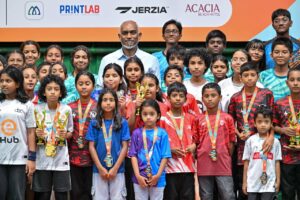 "ދިރާގު މޯލްޑިވްސް ޖޫނިއަރ އޯޕަން 2025″ ބެޑްމިންޓަން މުބާރާތް ނިންމުމުގެ ރަސްމިއްޔާތުގައި ރައީސް ބައިވެރިވެވަޑައިގެންފި