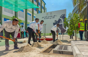 ކޮޅުފުށީގައި މަގުތައް ތަރައްޤީކުރުމާއި ފިޓްނަސް ސެންޓަރު ހެދުމުގެ މަސައްކަތް ރައީސް ފައްޓަވައިދެއްވައިފި