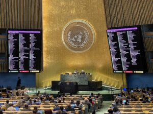 ހަމާސް ނުހިމެނޭ ފަލަސްޠީނު ދައުލަތެއް ޤާއިމުކުރުމަށް އާންމު މަޖިލީހުގެ 142 ޤައުމުން ތާއީދު ކޮށްފި