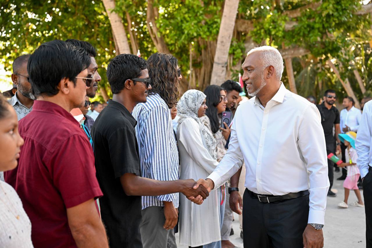 ހަތަރު އަތޮޅަކަށް ކުރައްވާ އަށް ދުވަހުގެ ދަތުރުފުޅެއްގައި ރައީސް ފުރާވަޑައިގަންނަވައިފި