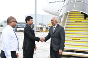 ޢަރަބި އިސްލާމީ ޤައުމުތަކުގެ ކުއްލި ސަމިޓުގައި ބައިވެރިވެވަޑައިގެންނެވުމަށް ރައީސް މާލެ ވަޑައިގަންނަވައިފި