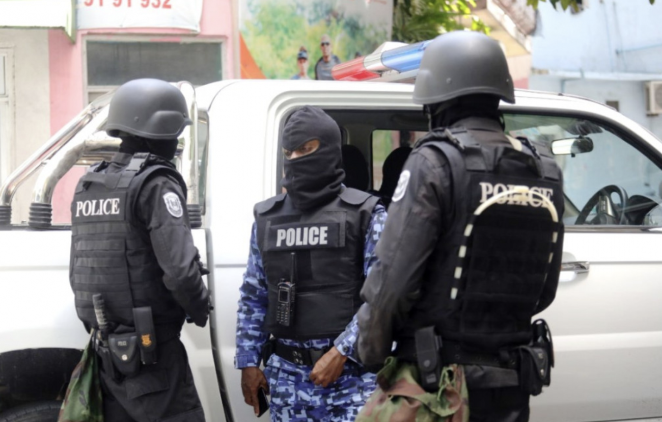 ހެކިންނަށް ނުފޫޒު ފޯރުވާ މައްސަލައެއްގައި މާލޭގައި ފުލުހުންގެ އޮޕަރޭޝަނެއް ކުރިޔަށް ގެންދަނީ