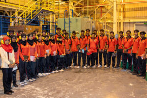 ޣާޒީ ސްކޫލް ދަރިވަރުން ހުޅުމާލޭ އިންޖީނުގެއަށް ޒިޔާރަތް ކޮށްފި