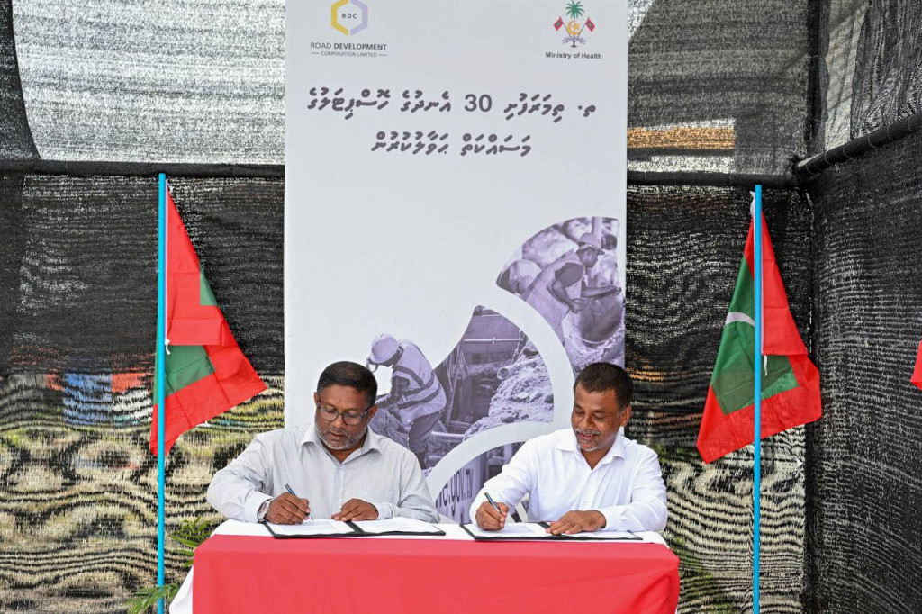 ތިމަރަފުށީ ހޮސްޕިޓަލްގެ 30 އެނދުގެ އާ އިމާރާތް އެޅުމުގެ މަސައްކަތުގެ އެއްބަސްވުމުގައި ސޮއިކޮށް ބިންގާ އަޅައިފި
