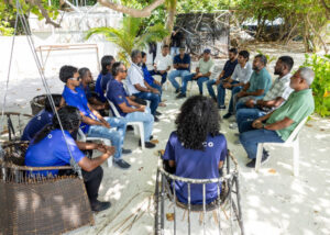 ސްޓެލްކޯގެ އިސްވެރިން ވ. އަތޮޅުގެ ރަށްރަށަށް ޒިޔާރަތްކޮށް ޚިދުމަތްތައް ރަނގަޅުކުރުމާ ގުޅޭގޮތުން މަޝްވަރާ ކޮށްފި