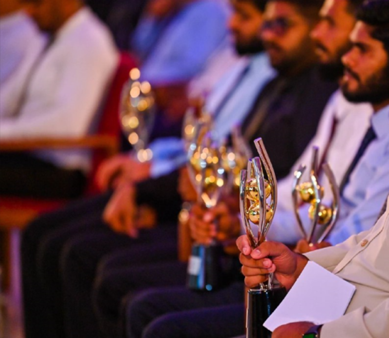 ޒުވާނުންގެ ޚިދުމަތް ފާހަގަކޮށް 14 ދާއިރާއަކުން އެވޯޑު ދިނުމަށް ފުރުސަތު ހުޅުވާލައިފި