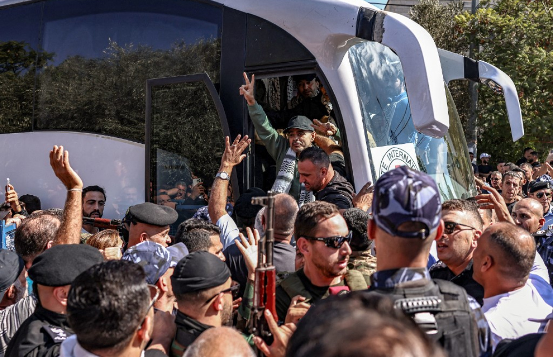 ޣައްޒާ ސުލްހައިގެ އެއްބަސްވުމުގެ ދަށުން ފަލަސްތީނުގެ ދެ ހާސް ގައިދީން މިނިވަން ކޮށްފި