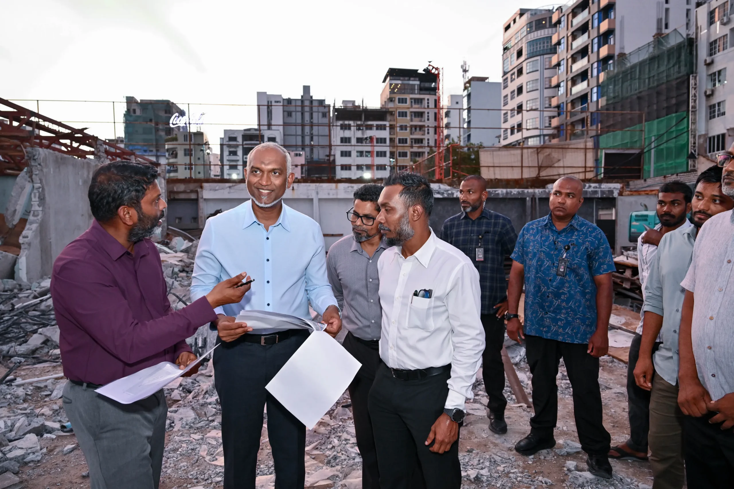 ރާޅުގަނޑުގައި ޤާއިމުކުރަމުންދާ ނޭޝަނަލް ސަރފިންގ ސްޓޭޑިއަމްގެ މަސައްކަތް ރައީސް ބައްލަވާލައްވައިފި