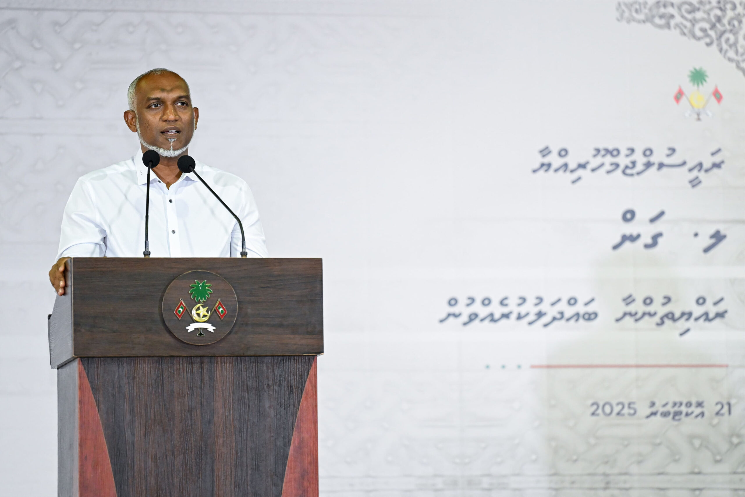 ލ. އަތޮޅުގައި ބަންކަރިން ސަރަހައްދެއް ގާއިމުކުރުމުގެ މަސައްކަތް ބާރު ސްޕީޑުގައި ކުރިއަށް