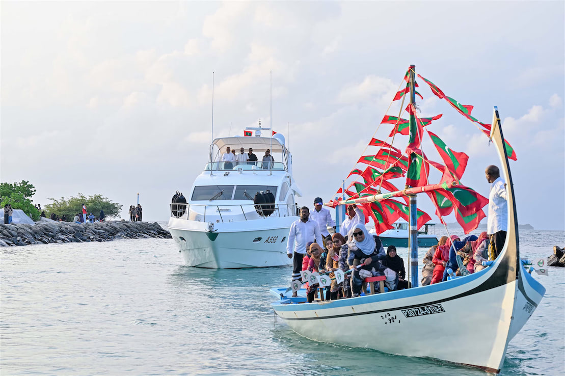 އެންމެ ކުރު މުއްދަތެއްގެ ތެރޭ އެންމެ ގިނަ ރަށްރަށަށް ވަޑައިގެންނެވުމުގެ ރެކޯޑު ރައީސް މުއިއްޒުއަށް