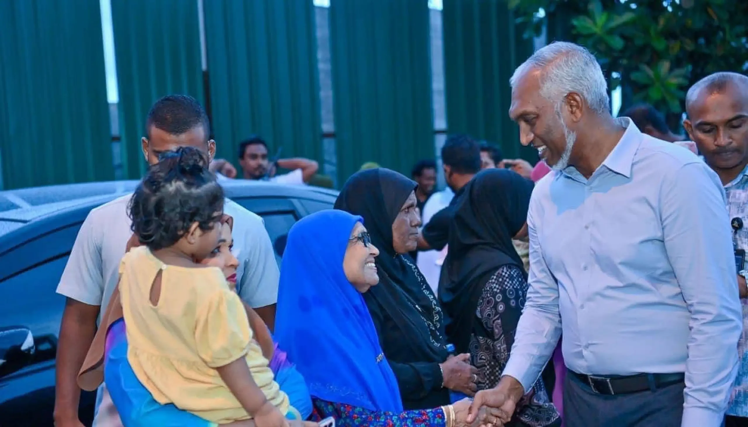 އައްޑޫ ރިފަރަންޑަމްގައި ސަރުކާރުގެ ވަކި ސްޓޭންޑެއް ނެތް: ރައީސް