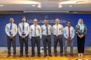 ސްޓެލްކޯގެ ދިގު މުއްދަތުގެ މުވައްޒަފުން ތިން ބޭފުޅަކު ރިޓަޔާ ކުރައްވައިފި