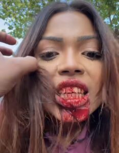 "ހުވާ" ގެ ޝޫޓިންއެއްގައި ފިލްމީ ތަރި އައްޒަގެ އަނގަމަތި ފަޅައިގެން ގޮސް ދަތްތަކަށް ގެއްލުން ވެއްޖެ