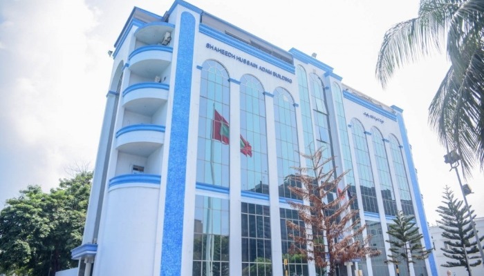 ހުޅުމާލޭގައި ފުޅާދާއިރާއެއްގައި ވޭޕްގެ ވިޔަފާރިކުރަމުންދިޔަ ޒުވާނަކު ހައްޔަރުކޮށް ބަންދުގެ މުއްދަތު ޖަހައިފި