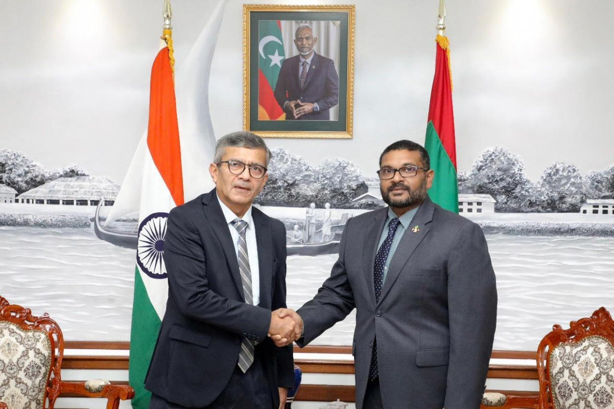 ރާއްޖެއާއި އިންޑިއާ ދެމެދު ދިފާއީ ގުޅުން ވަރުގަދަކުރަން މަޝްވަރާކޮށްފި