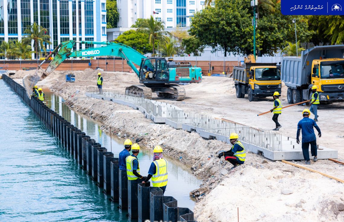 ބޮޑުތަކުރުފާނުމަގު ފުޅާކުރުމުގެ މަސައްކަތަށް އެމަގުގެ ބޮޑު ބައެއް ބަންދުކުރަނީ