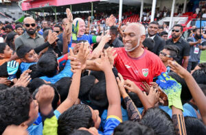 ފީފާ ރައީސް އިންފެންޓީނޯގެ ޒިޔާރަތް: ދިވެހި ފުޓުބޯޅައަށް އައު އުއްމީދެއް!