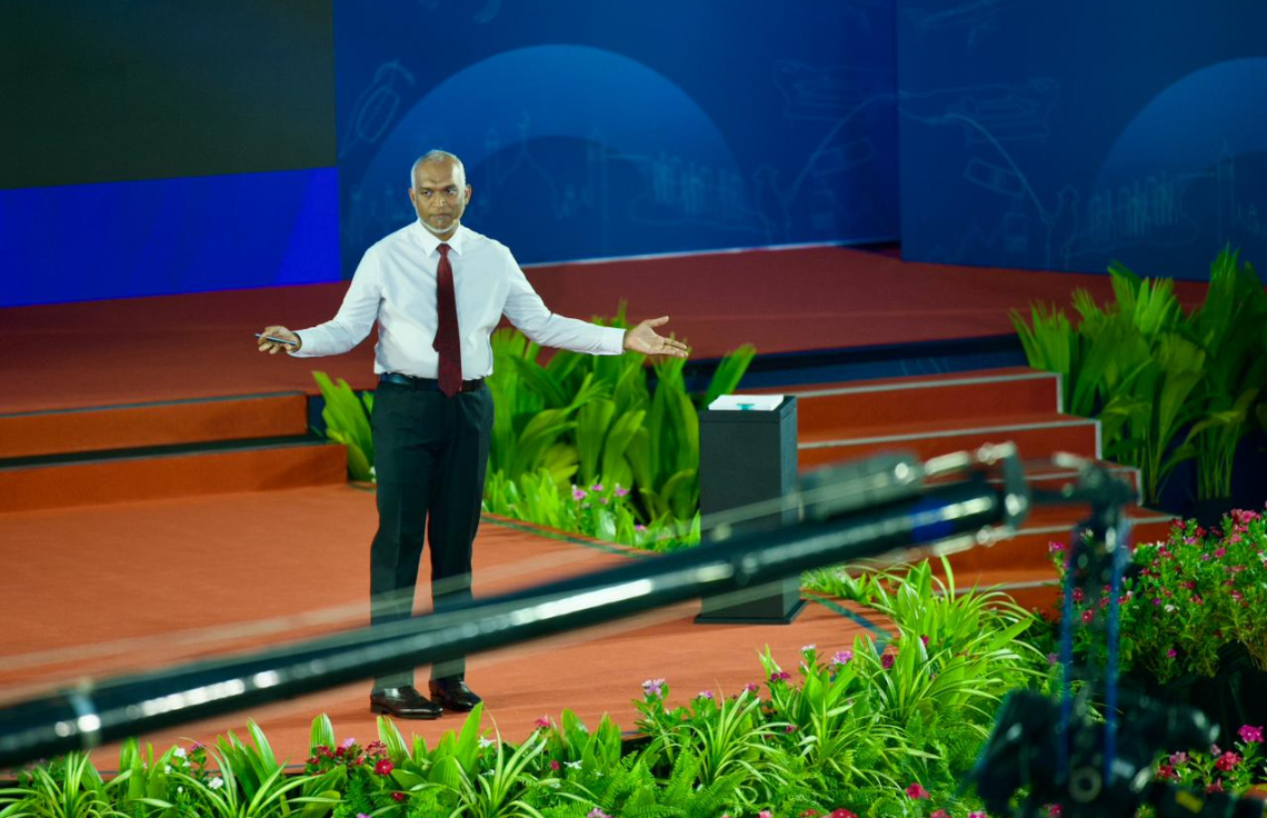 ރައީސް މާލޭގެ އަވަށްތަކުގެ ރައްޔިތުންނާއި ވިޔަފާރިވެރިންނާ ބައްދަލުކުރައްވަން ފައްޓަވަނީ