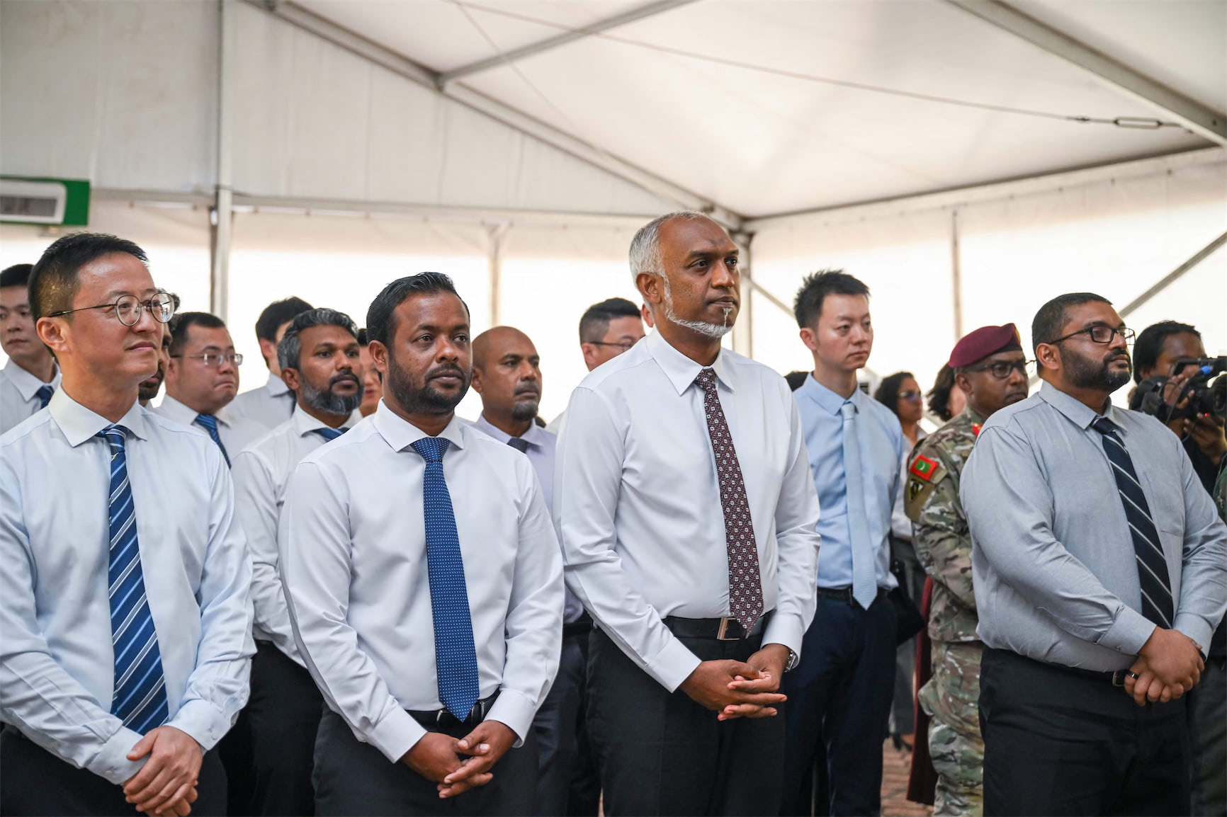 ޗައިނާ މެޝިނަރީ އިންޖިނިއަރިންގ ގްރޫޕުން ދިވެހި ސަރުކާރަށް ފެން ހިންދާ ޕަމްޕް ހަދިޔާކޮށްފި