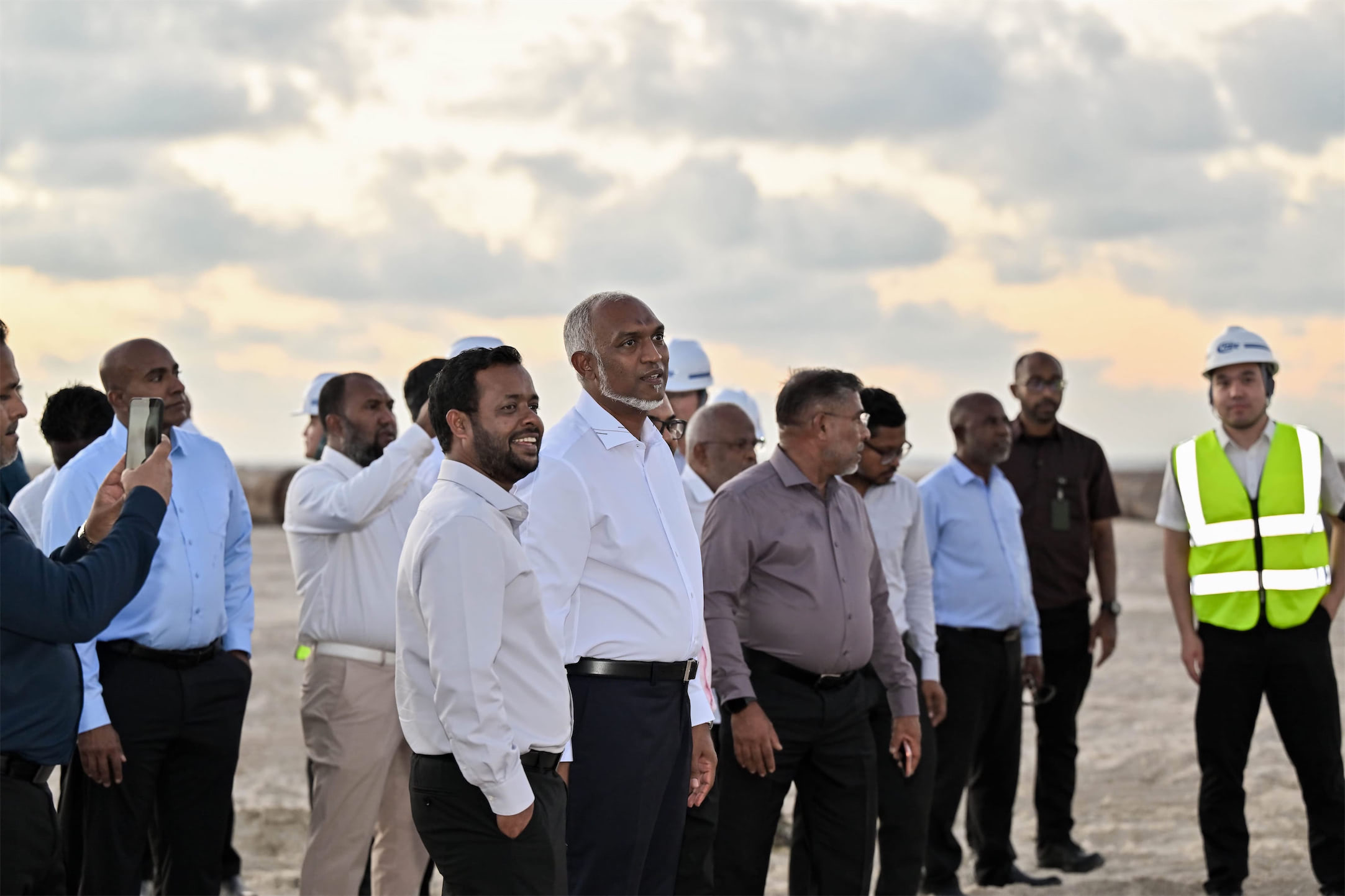 ރައީސުލްޖުމްހޫރިއްޔާ، ރަސްމާލެ ހިއްކާ ސަރަޙައްދަށް ޒިޔާރަތްކުރައްވައި މަޝްރޫޢު ކުރިއަށްދާ ގޮތް ބައްލަވާލައްވައިފި